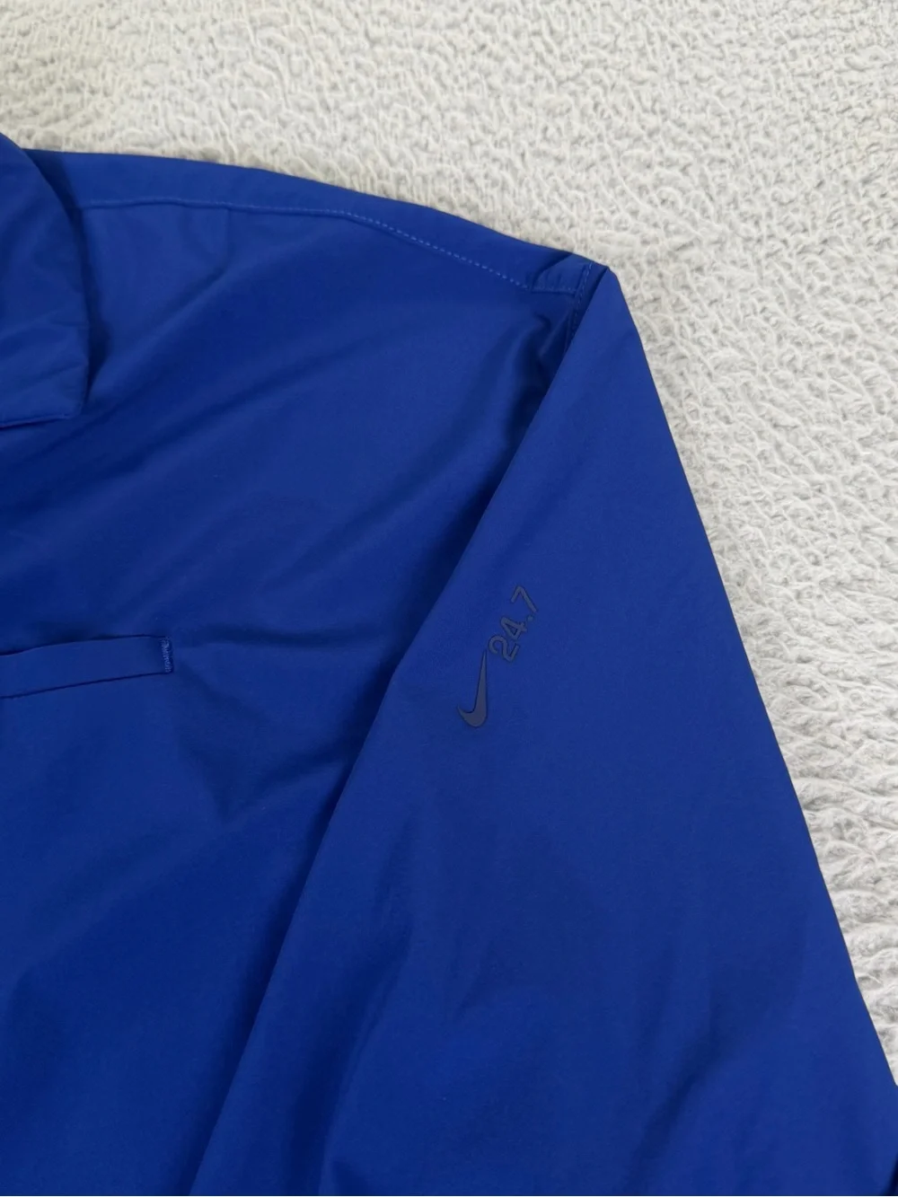 Nike Dri FIT 24.7 Perfect Stretch Oversized Shirt Womens Large Blue Snap Button